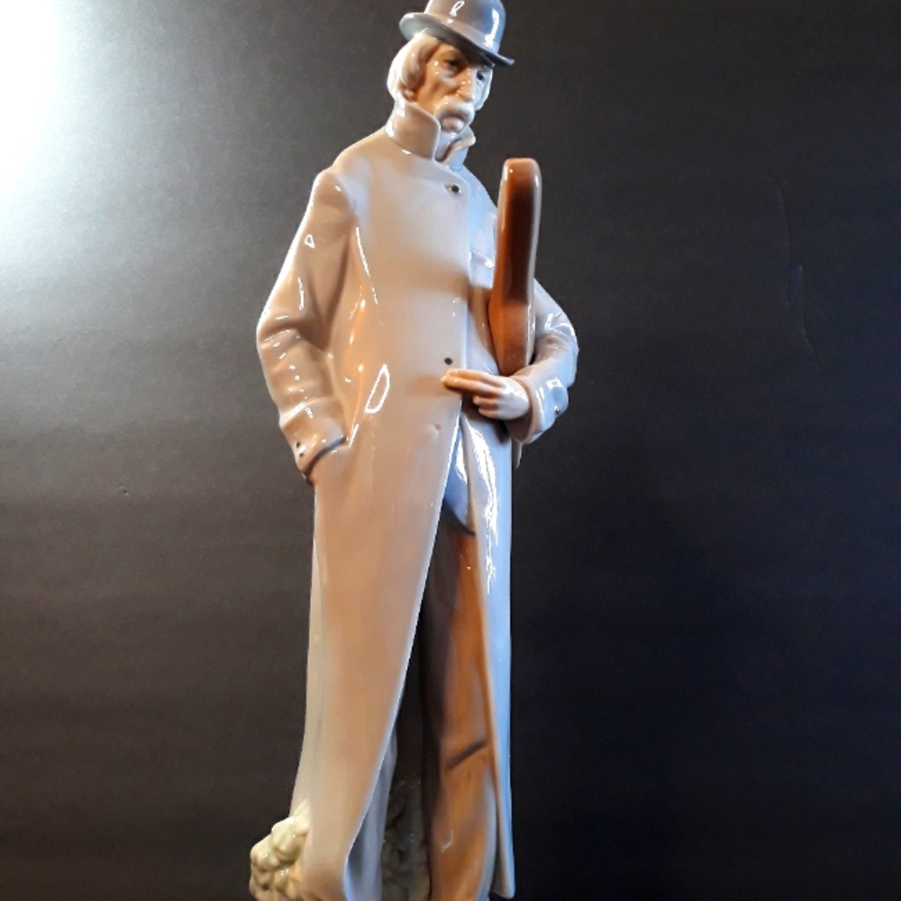 Lladro #4622, Old Man with Violin figurine